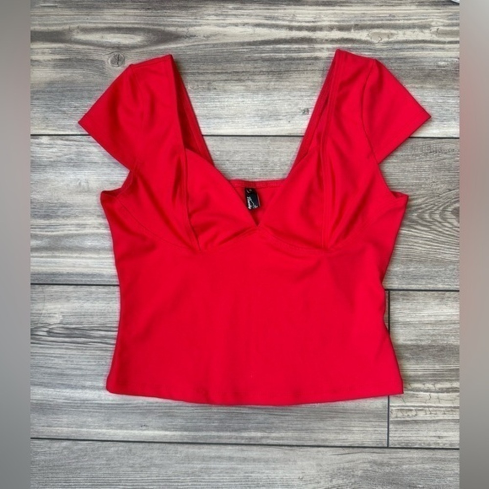 Trendy Queen Fire Engine Red Crop Top Size Small